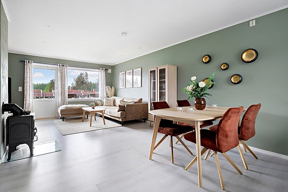 Velkommen til Maren Stagrims vei 7D - En lys, pen og moderne 3-roms selveierleilighet med gjennomgående planløsning. Foto: Diakrit (Junaid Hanif)
