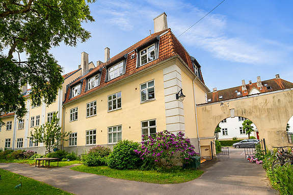Peter Hørte Lunde v/ PrivatMegleren Aksept ønsker deg velkommen til Fayes gate 5!