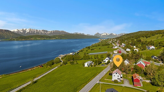 EiendomsMegler1 v/Christer Aabø har gleden av å presentere Vikeveien 18! Foto: H5 Property.
