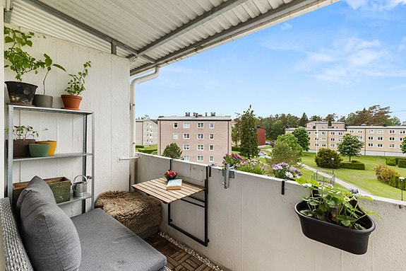 Velkommen til Grusveien 4 og toppetasjen. Presentert av Hanne Larsen i Nordvik Nordstrand. Foto: Almestad foto