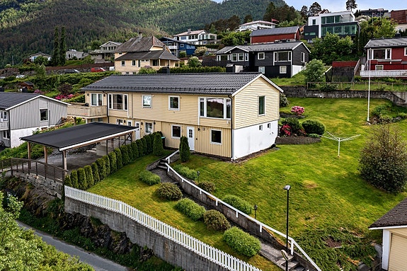 Velkommen til Nedre Fossheim 9B | Presentert av Eiendomsmegler Norge v/ Tore Berqvam.