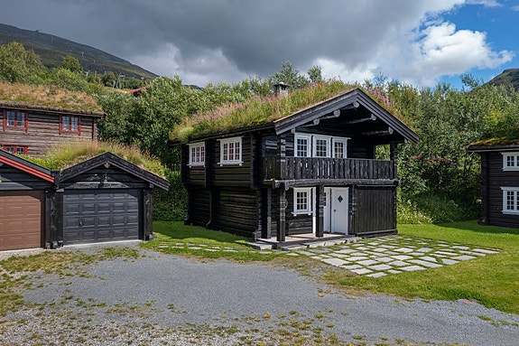 Per Hårstad v/ Eiendomsmegler 1 har gleden av å presentere Nedre Prestløkkja 4!
Foto: Ludvig Killingberg