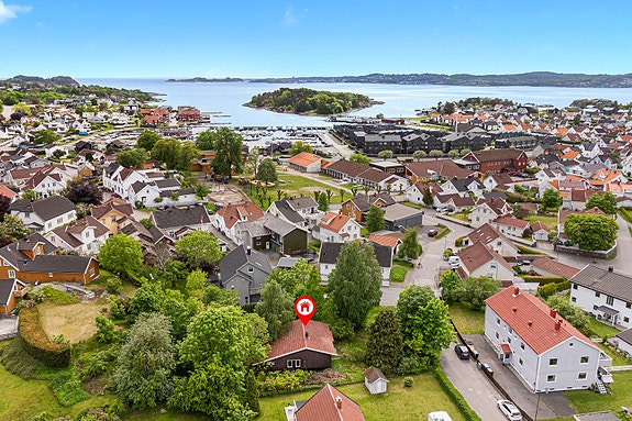 Velkommen til Wesleyveien 5! Tomt på ca. 1 mål. Moderniseringsbehov. Foto: Dag Frogner.