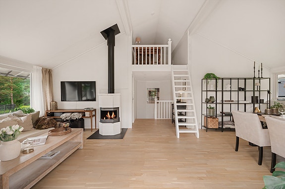 - Nordvik Bolig v/Vang Thi Dang har gleden av å presentere Varåsgrenda 4! Foto: Christian Fagerland -