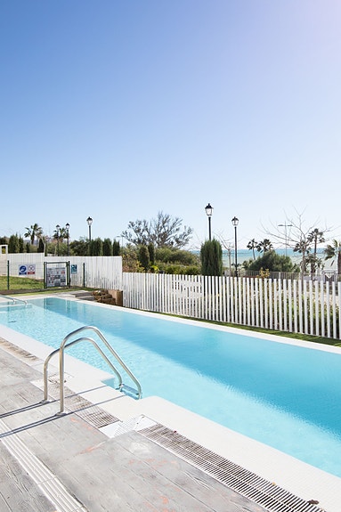 Toppleilighet med stor takterrasse | Havutsikt | Badstue og jacuzzi