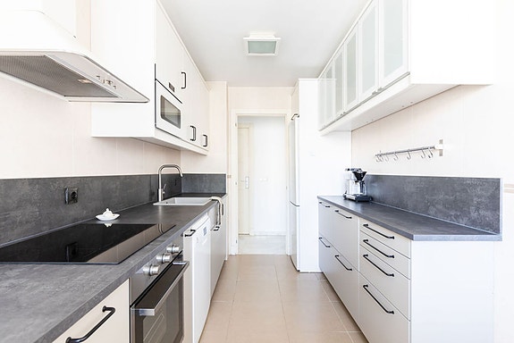 Toppleilighet med stor takterrasse | Havutsikt | Badstue og jacuzzi