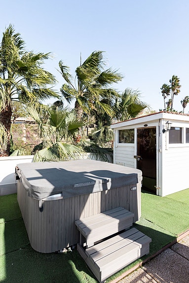 Toppleilighet med stor takterrasse | Havutsikt | Badstue og jacuzzi