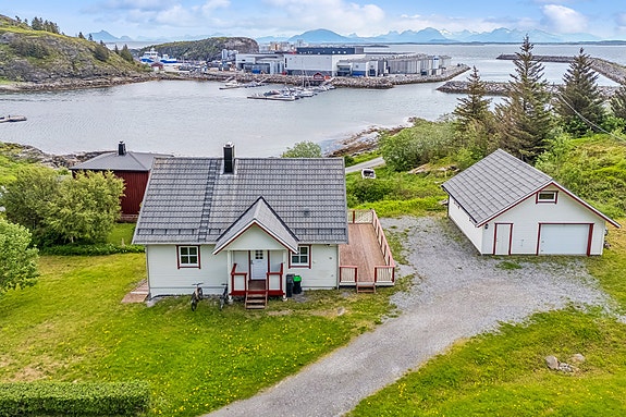 EiendomsMegler 1 v/Gisle Kallestad har gleden av å presentere Sørmarkveien 10. Foto: EFKT