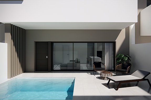 Romslig bungalow med 3 soverom | Privat hage med basseng | Sentral beliggenhet