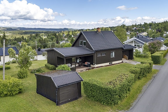 Nordvik Eiendomsmegling v/ Mats J. Kolsrud og fotograf Torben O. Wirkestad presenterer Negardsvegen 5.