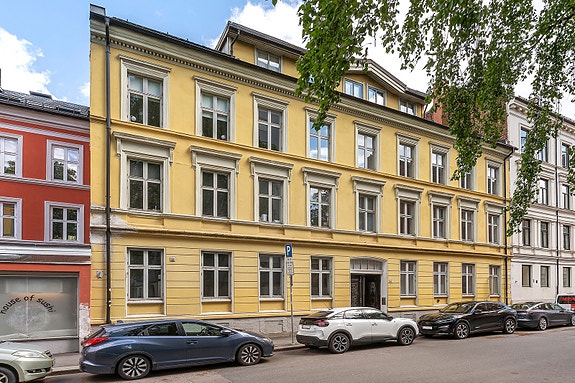 Fasade. Velkommen på visning i 3. etasje i Ole Vigs gatge 13 B! Foto: Frode Røang