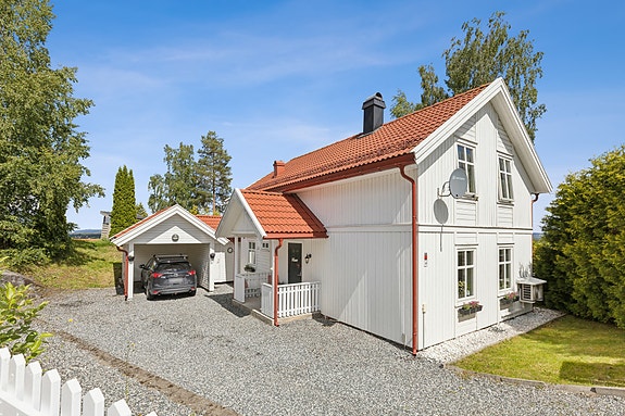 EIE Jessheim & Råholt v/ Roksana Risberg har gleden av å presentere Geminivegen 68!
Fotografert av: Siri Faafeng V/EFKT