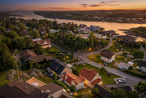 Ni minutter på sykkel til sentrum - og Kråkerøys skjærgård 160 meter fra hjemmet. Foto: Eivind Lauritzen