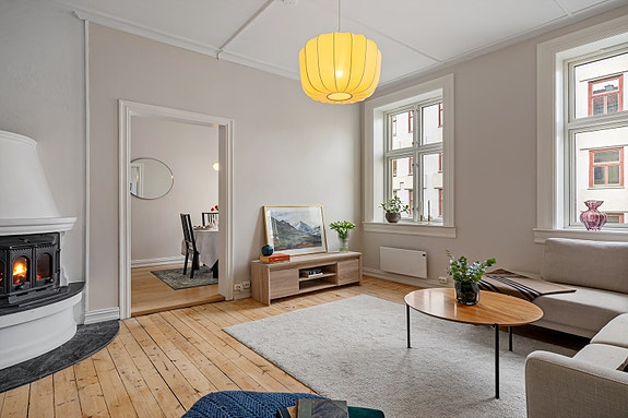 Velkommen til Schleppegrells Gate 17A! Boligen presenteres av Eiendomsmegler Katrine Solvåg. Foto: Einar Horsberg/Luma Foto og Magne Risnes.