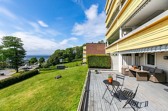 Leiligheten i Refsnesalleen 87D presenteres av Krogsveen.
Fotograf; Børge Oppegård.