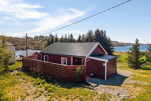 Heimdal Eiendomsmegling v/Thor Zevgren ønsker velkommen til Sjønhalsveien 68 (Foto v/Halseth, husfoto)