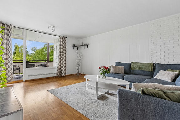 EiendomsMegler 1 ved Silje Solem har gleden av å presentere Lillebergvegen 12 B. Foto: EFKT ved Robin Syrstad.