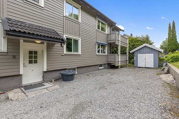 Velkommen til en velholdt og pen leilighet i Skogliveien 127 på Gulskogen.