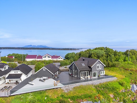 Velkommen til Nordøyveien 12 som her presenteres av eiendomsmegler Kristoffer Bjørnvik - Aktiv Eiendomsmegling. Foto: DBN Boligfoto