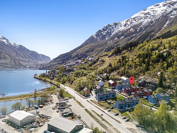 - Velkommen til Askane 26! Presentert av Nordvik Hardanger. Foto: Studiovest -