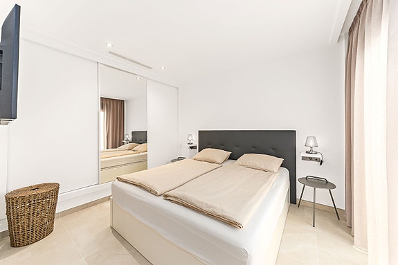 Villa med 3 soverom | Privat basseng | Sørvestvendt | Turistlisens