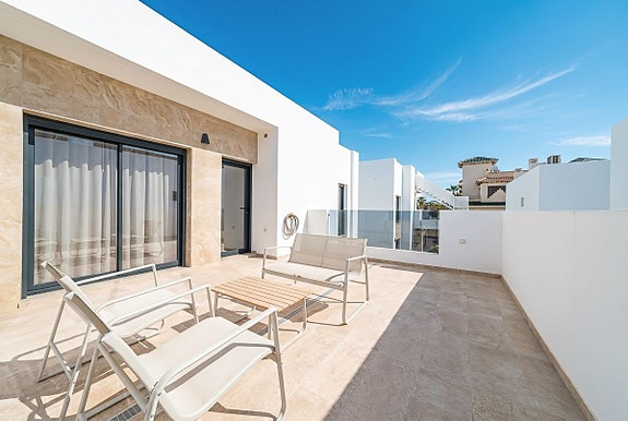 Villa med 3 soverom | Privat basseng | Sørvestvendt | Turistlisens