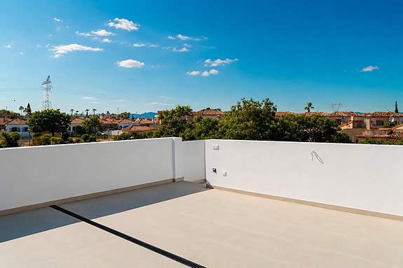 Innflytningsklar villa med 3 soverom | Privat basseng og takterrasse | Alt inkludert