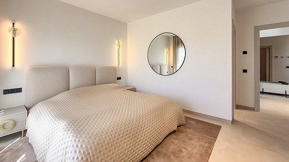 Eksklusiv villa med 3 soverom | Privat basseng og stor kjeller | Las Colinas Golf & Country Club
