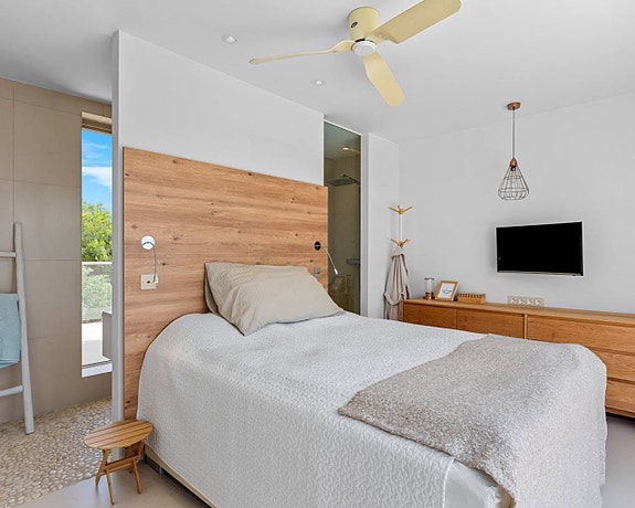 Eksklusiv villa med 4 soverom | Totalrenovert | 12 meter saltvannsbasseng