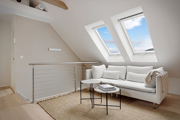 Lys og arealeffektiv loftsleilighet på Sydnes | To soverom | Bad/kjøkken fra 2021 | Sentral beliggenhet