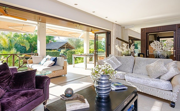 Eksklusiv villa med 5 soverom | Privat basseng | Panoramautsikt