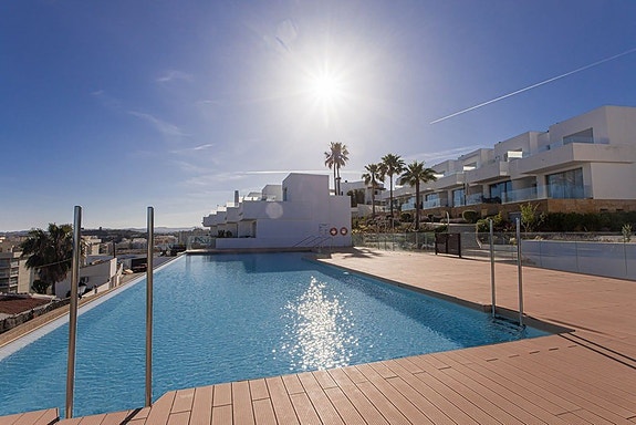 Eksklusiv villa med 5 soverom | Panoramautsikt | Privat basseng | Luksuriøse kvaliteter