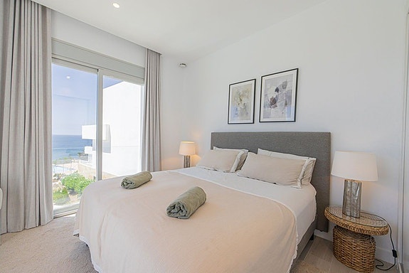 Eksklusiv villa med 5 soverom | Panoramautsikt | Privat basseng | Luksuriøse kvaliteter