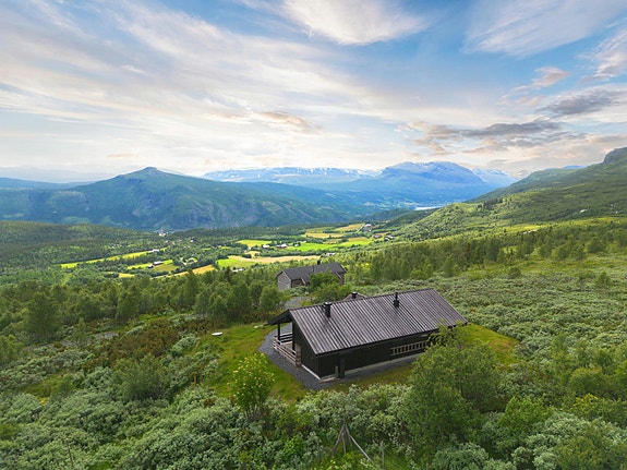 Moderne fritidsbolig like ved Dalstølen ved Slettefjell - Fantastisk utsikt!