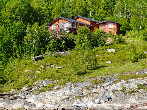 Hytta sett fra havet