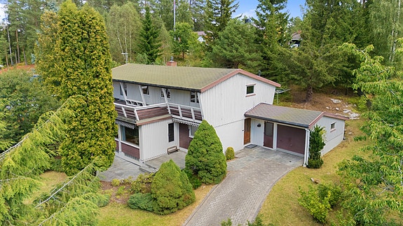 Hus – Kolbotn, Vassbonn, Trollåsen