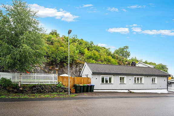 PrivatMegleren Holmestrand v/Nikolai Nordqvist har gleden av å presentere Nordre Klev 14. Foto: Kristian T. Bollæren.