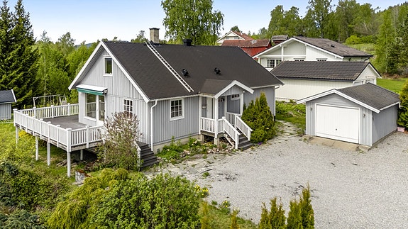 Hus – Eidsvoll, Finnbråtengrenda, Elstadlia