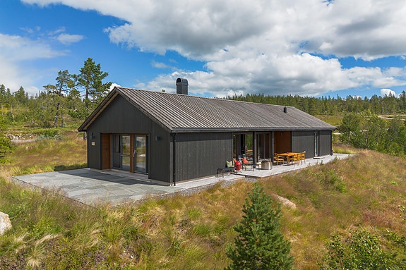 Moderne og delikat fjellhytte fra 2022! Hytta er av modellen Lysthus 162 fra Rindalshytter.