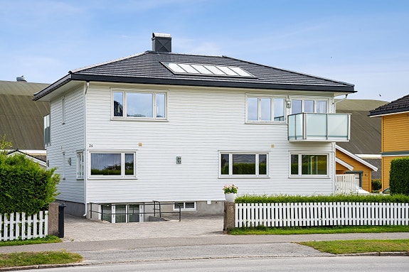 Velkommen til Heibergs gate 26 – en innbydende eierseksjon i attraktive Gamle Fredrikstad.