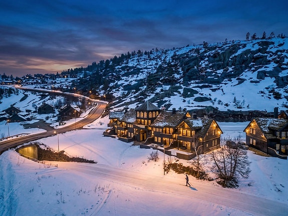 Velkommen til Fjellgarden 12! Bildet er tatt i april og annonsen er førstegangspublisert august.