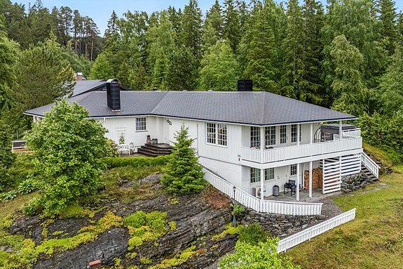 Aktiv Eiendomsmegling v/Anders Borgsø har gleden av å presentere Løhaugvegen 25.