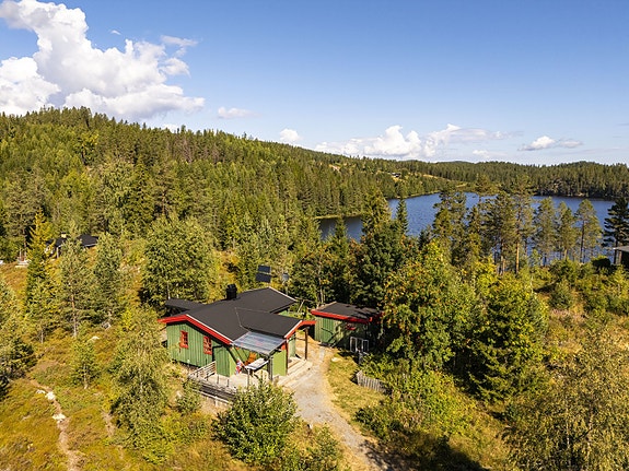 Velkommen til Hiåsskogveien 669. Foto: Viken Fototjenester Erik Andersen.