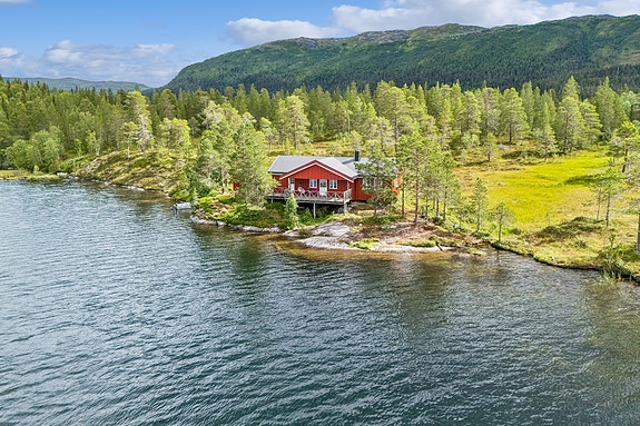 EiendomsMegler 1 v/ Henning Wolden Skog har gleden av å presentere Flatmoveien 26. Foto:EFKT