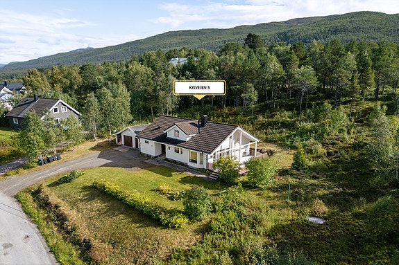 Ta kontakt med megler for å avtale visning!