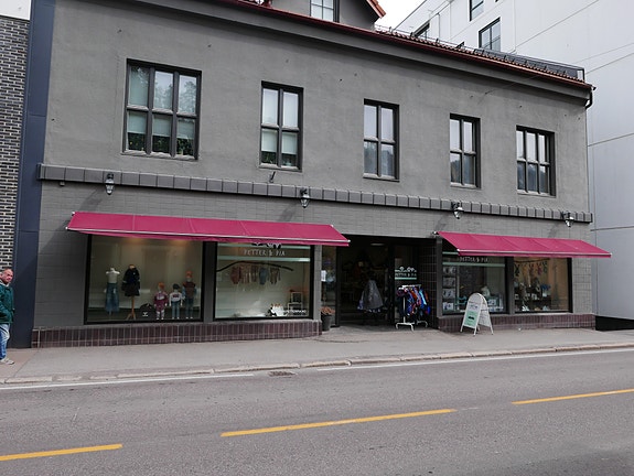 Fine lagerboder i Holmestrand sentrum til leie