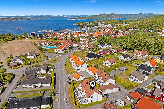 Velkommen til Krabbegata 58 D presentert av Leinæs & Partners v/ Christine Olafsen!