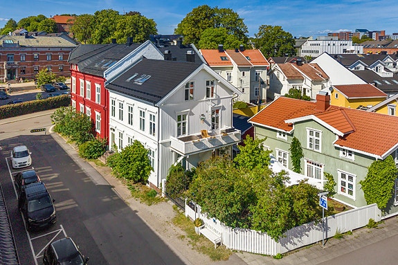 Velkommen til denne supersjarmerende boligen midt i hjertet av Tønsberg!