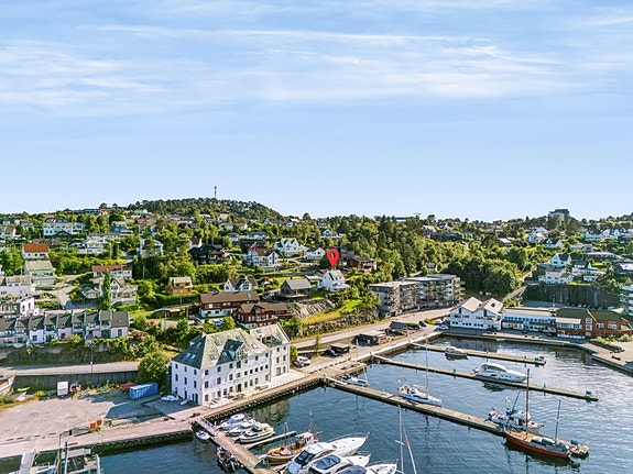 Enebolig med panoramautsikt til Vikjo og hamnebassenget