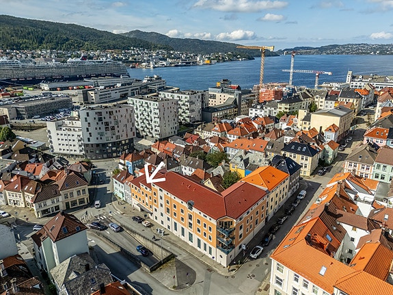 Velkommen til Skottegaten 2 - presentert av Therese Schutz Pettersen i Eiendomsmegler Norge.